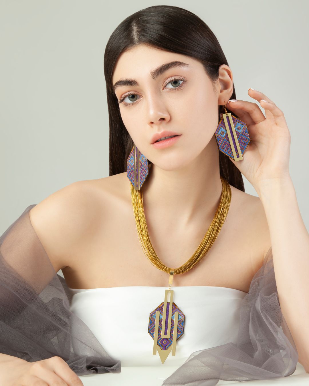 Miankale Hand-Embroidered Jewelry Set